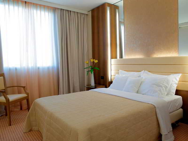Four Points By Sheraton Padova Room photo